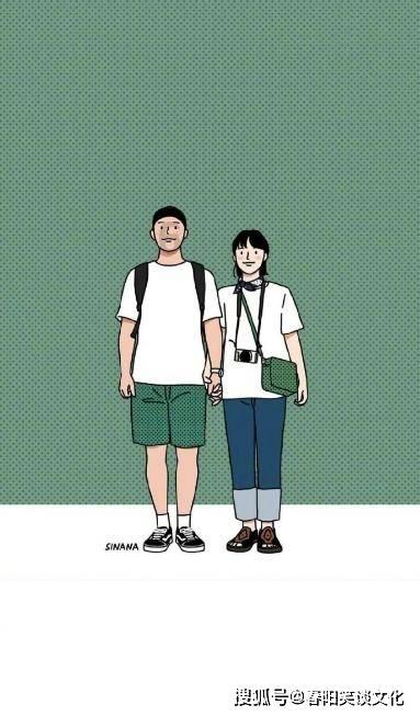 网红白狐狸遭遇“滑铁卢”，独自躲在角落里生闷气